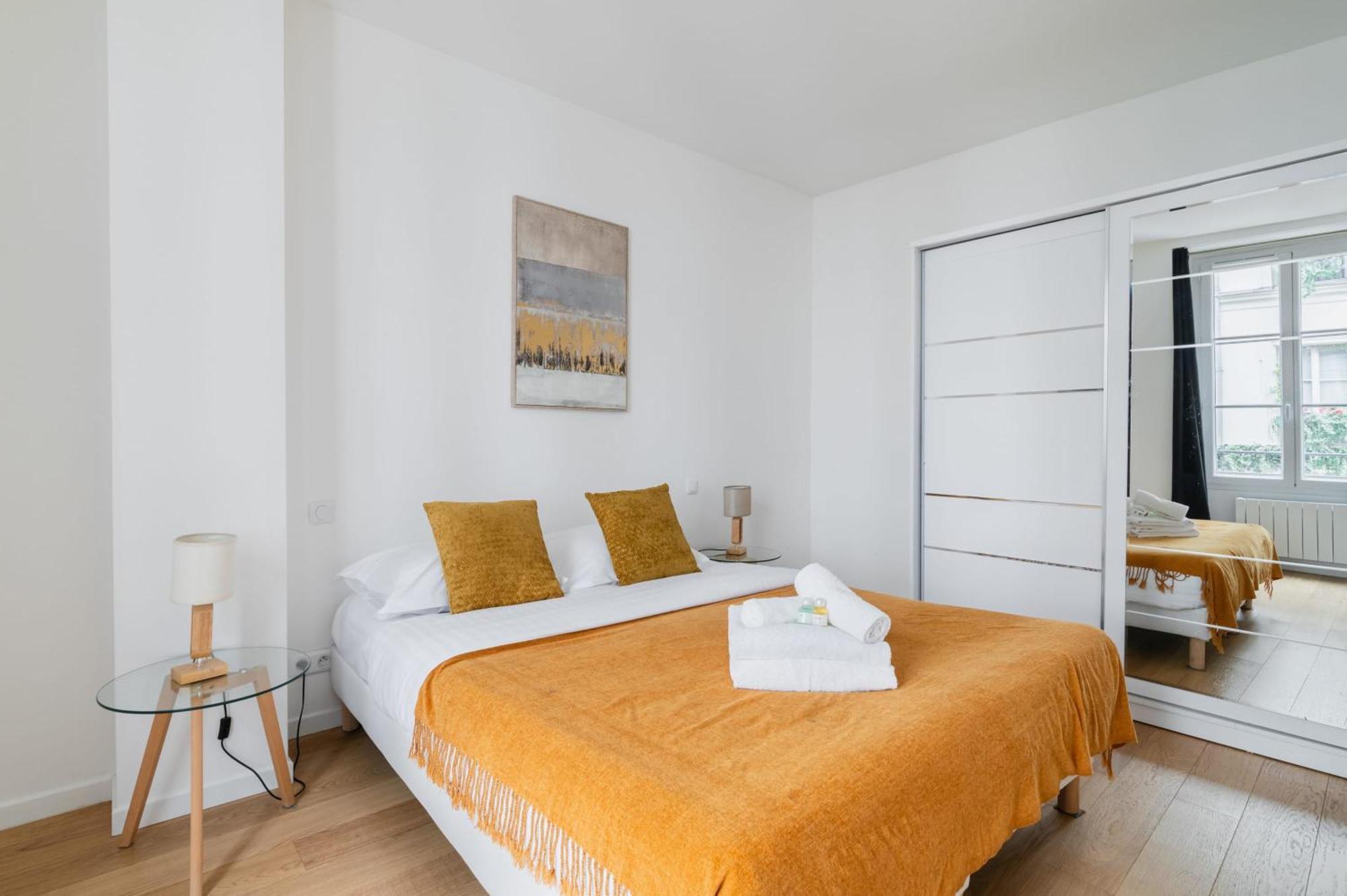 2 Pieces Renovee A Neuf Paris 5 - 4P - Flat-Guest Lägenhet Exteriör bild